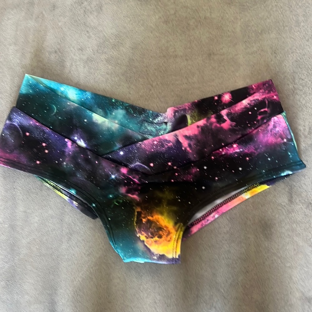 Starlet pole shorts size XS - fits like small